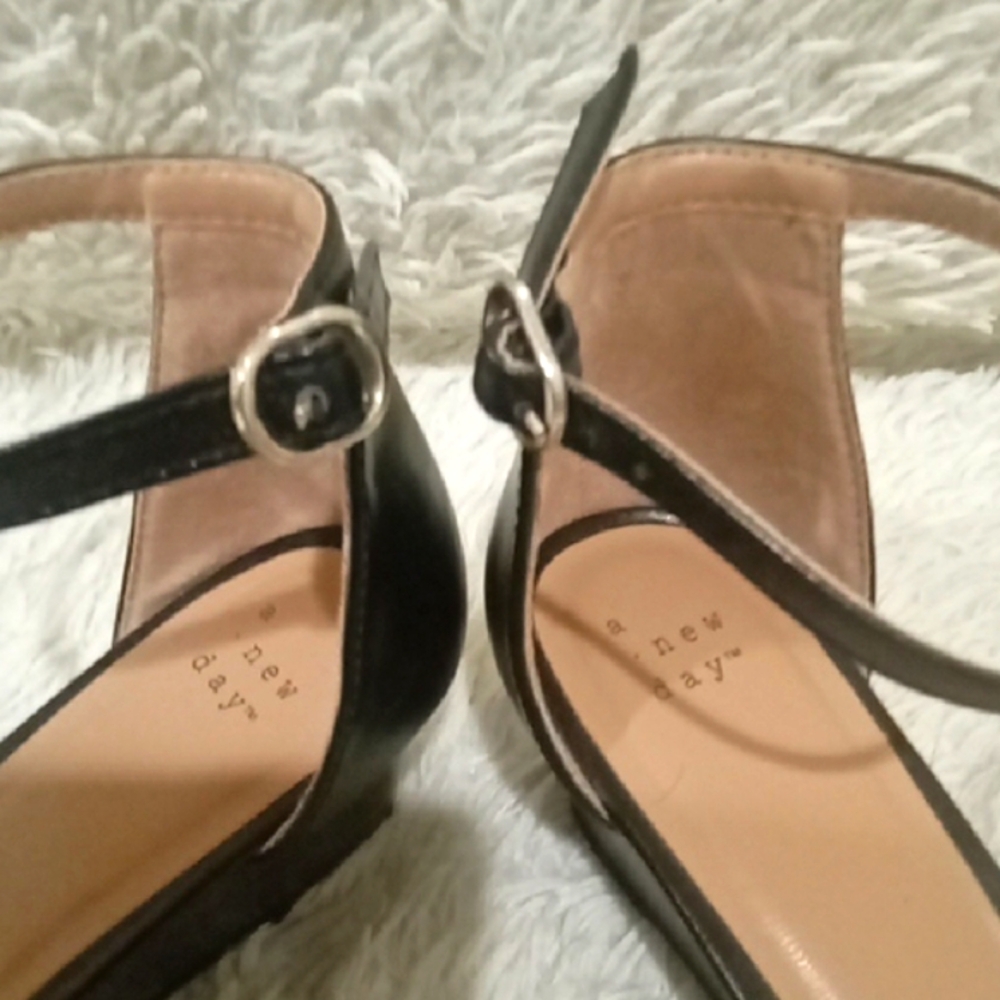 Elegant Black Women's Heels. - Picture 6 of 8